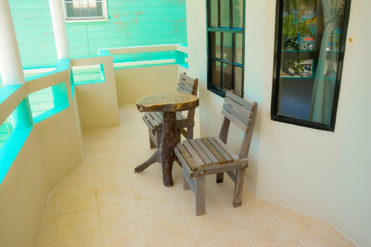 Jan'S Hotel Caye Caulker Eksteriør bilde